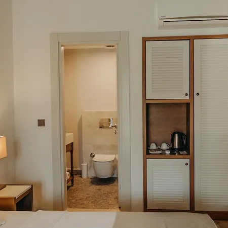 Hotel Lotus Bahce